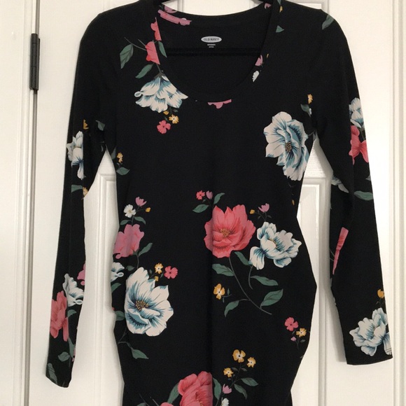 Old Navy Dresses & Skirts - Old Navy Maternity Floral Bodycon Dress